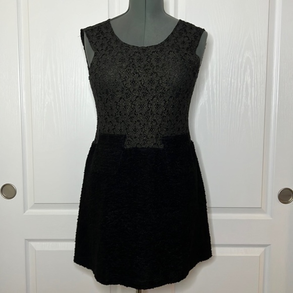 Nyla & Noelle Dress